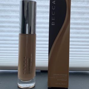 Becca ultimate Coverage 24-hour Foundation